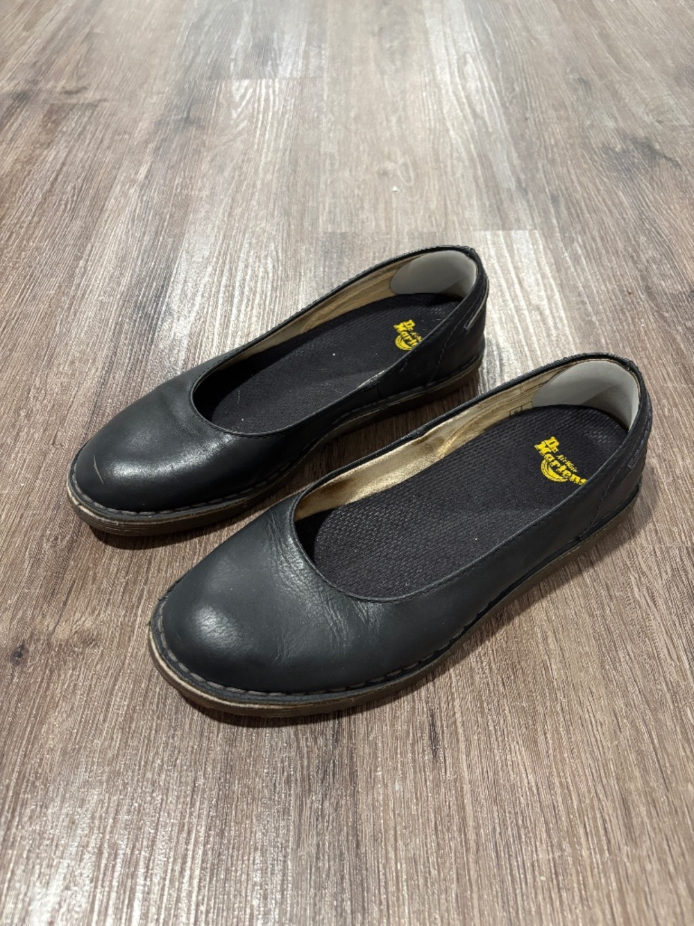 Dr. Martens Christina Flat